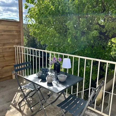 Appartement Aux 2 Terrasses *